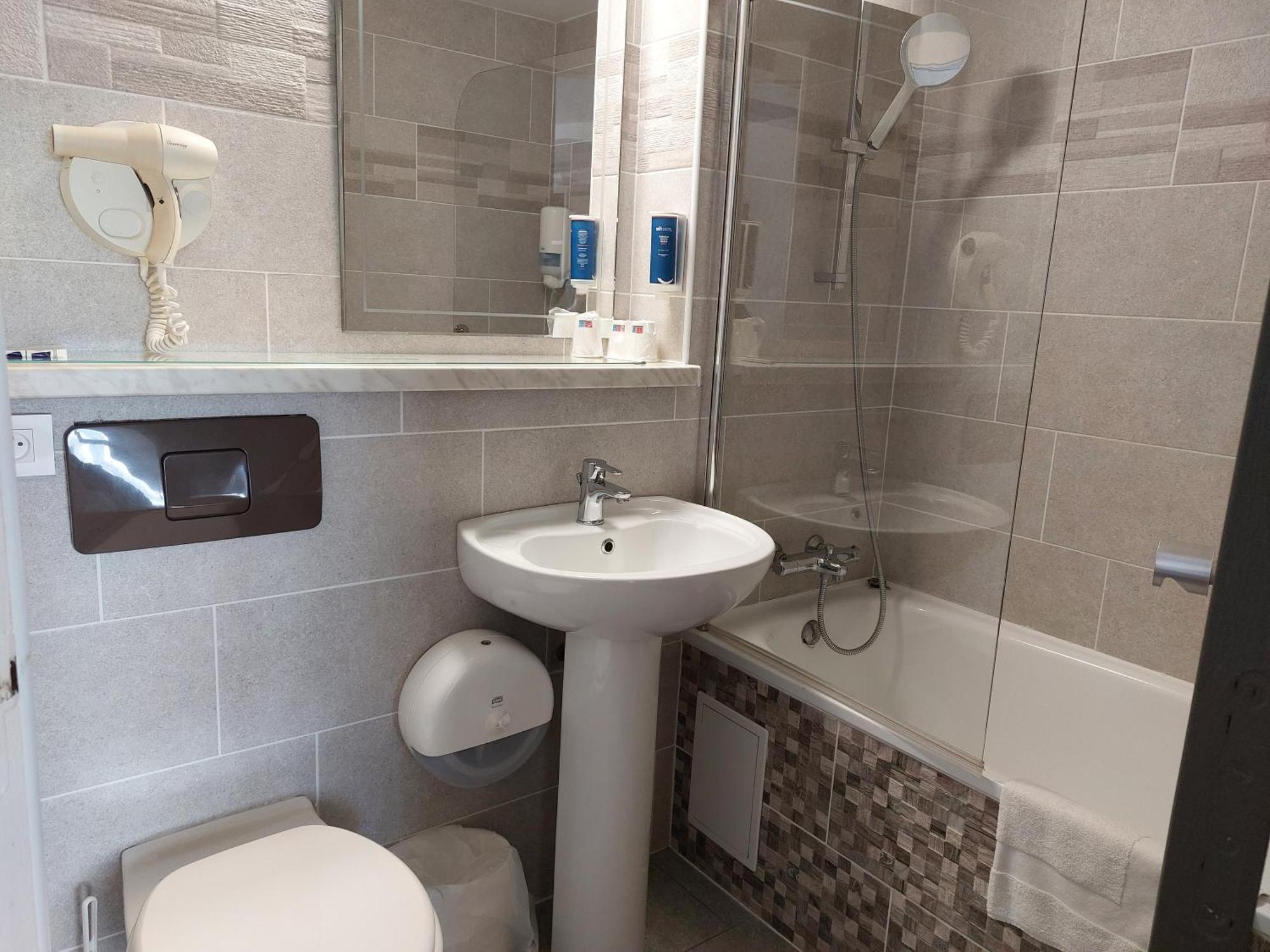 Brit Hotel Bosquet Carcassonne Cite מראה חיצוני תמונה